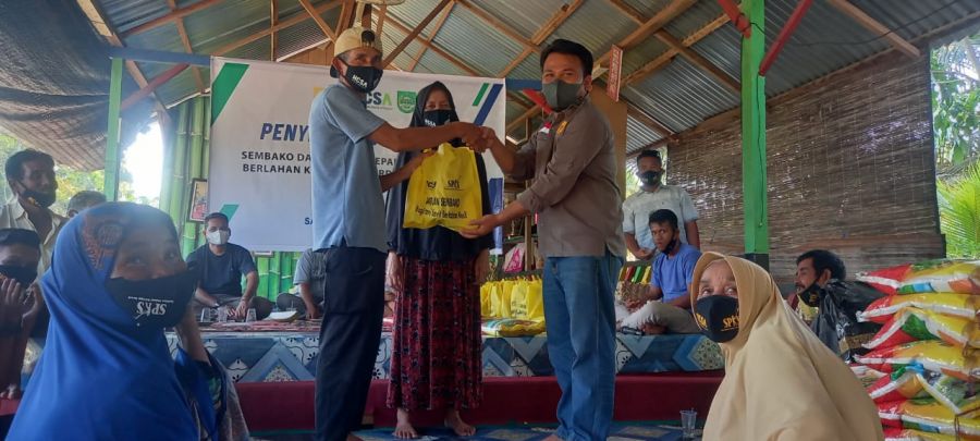 Bagi Ratusan Paket Sembako, SPKS Rohul Harap Perusahaan Sawit Maksimal Bantu Masyarakat