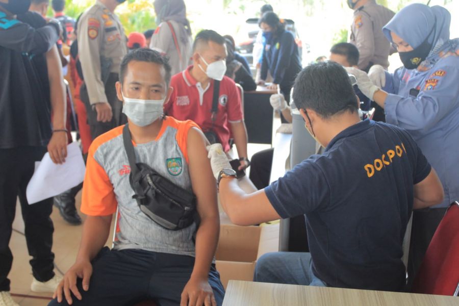 Bupati Sukiman Arahkan ASN Divaksin Usai Pelaksanaan Apel Pagi Bersama