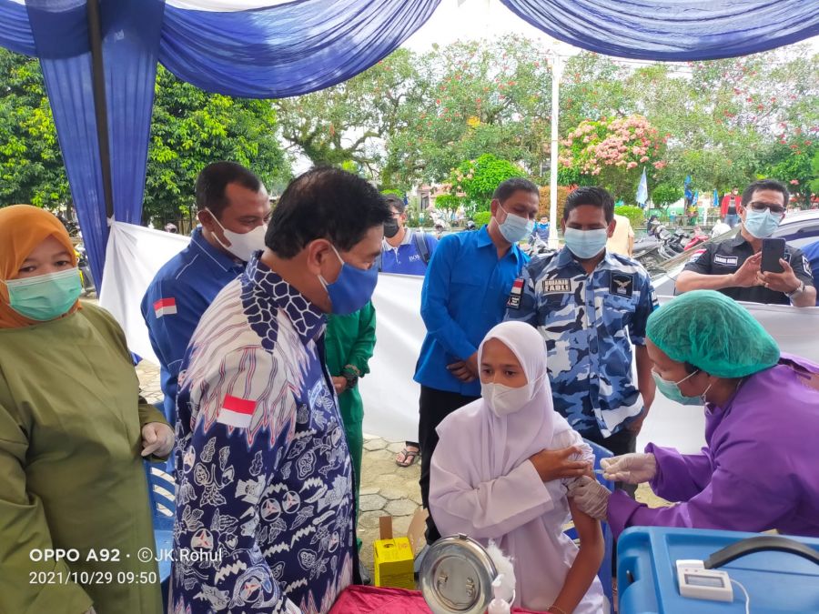 DPC Demokrat Rohul Salurkan Vaksin Bagi Masyarakat Secara Massal