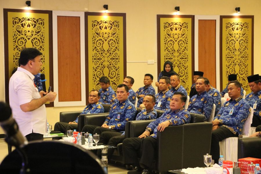 Fajar Lase Beri Penguatan Transformasi Digital pada Jajaran Kemenkumham Riau