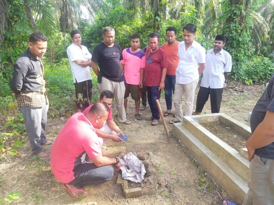 Heboh Peristiwa Pembongkaran Makam, Personil Polsek Tandun  Respon Cepat Turun  Ke TKP