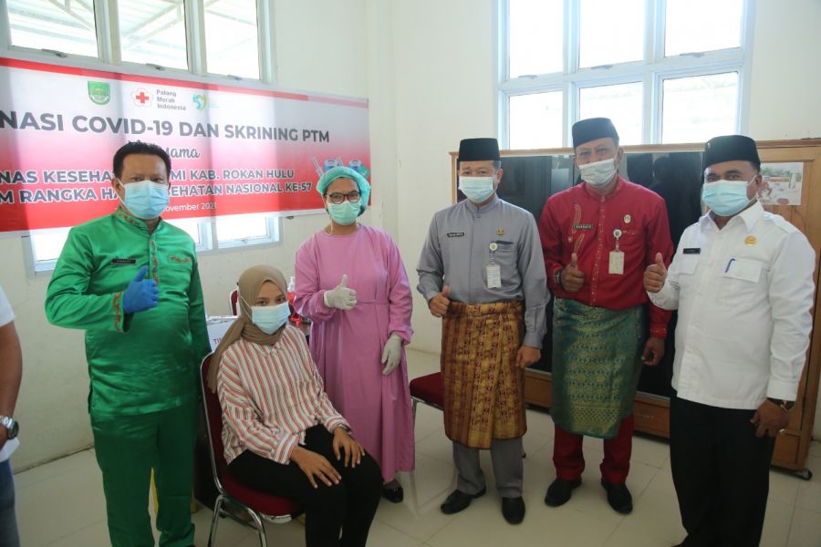 HKN Ke 57, Diskes Rohul Sebarkan 4.500 Dosis Vaksin Melebihi Target 2 Dosis Perhari
