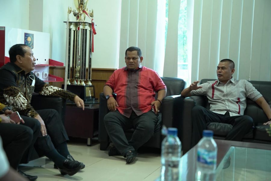 H.Sukiman dan Kades Kunjungi Mendagri