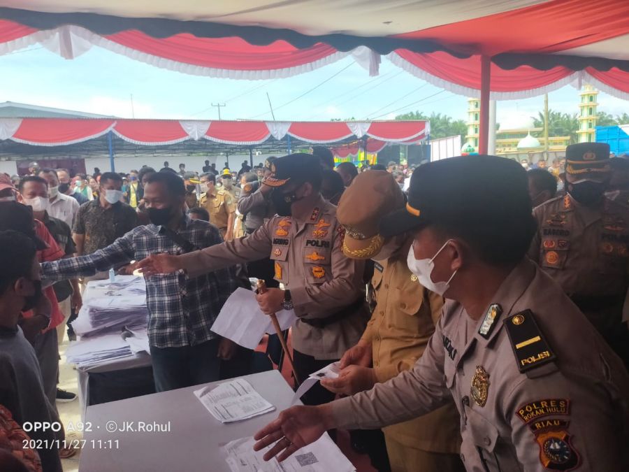 Kapolda Riau Tinjau Vaksinisasi Massal, Kejar Target 70 Persen Jelang Akhir Tahun