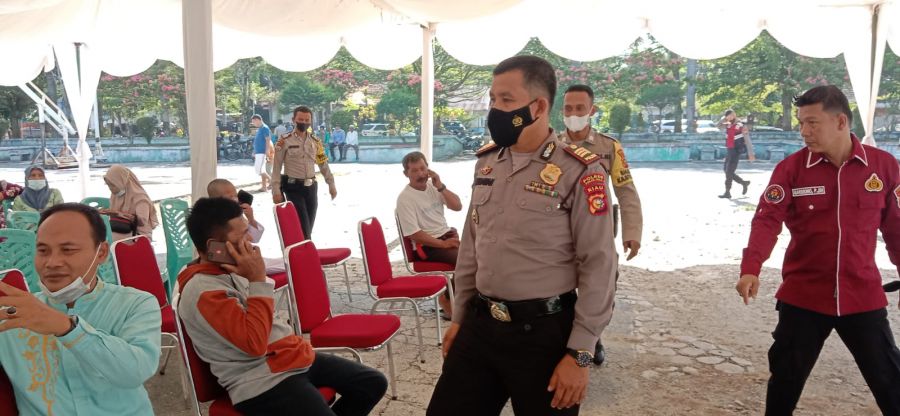 Kapolres Rohul Himbau Masyarakat Ikuti Vaksinasi Booster Di Taman Kota Pasir Pangaraian