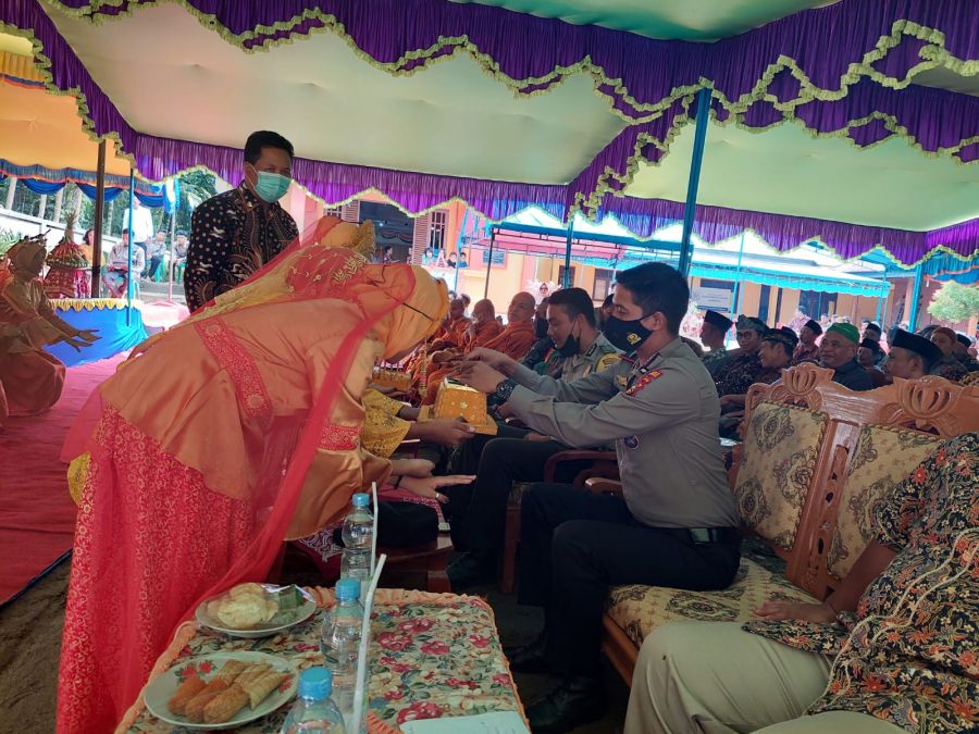 Kapolsek Rambah Hilir Bersama Upika Hadiri Silaturahmi Umat Budha se- Rohul Dengan Masyarakat