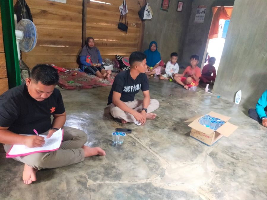Kapolsek Rambah Hilir Kunjungi Korban Kebakaran dan Beri Santunan
