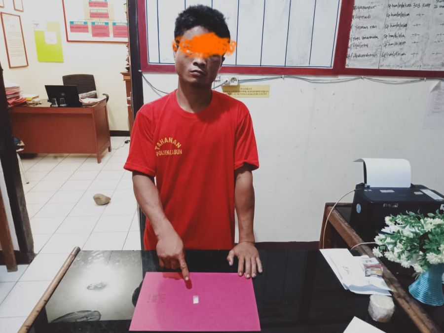 Pemilik Sabu Sempat Pukul Polisi Sebelum Kabur, Seorang Lagi Berhasil Dinamakan Personil Polsek Kabu