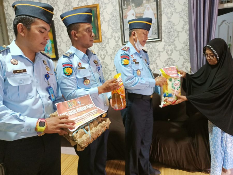 *PERKUAT SILATURAHMI,KALAPAS DAN JAJARAN KUNJUNGI PENSIUNAN LAPAS PASIR PENGARAIAN*