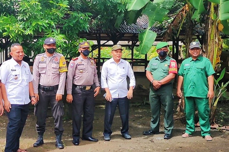 Polres Rohul Bersama TNI dan Tim Gabungan Tangani Virus PMK di Desa Pasir Jaya