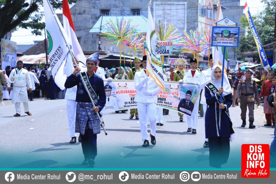 Rohul Peserta Pawai Terpanjang dan Teramai di Inhu