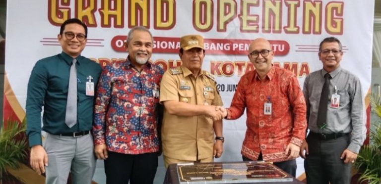 Sukiman Resmikan Kantor Cabang BRK Syariah