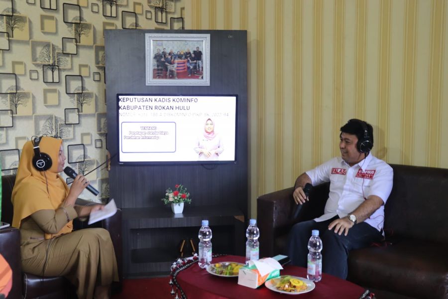 Talkshow Haki, Stafsus Menkumham Fajar Bs Lase Sapa Masyarakat Rohul  Melalui Siaran Udara