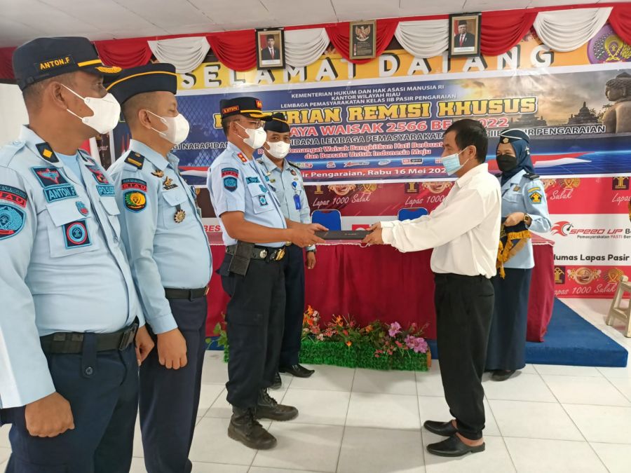 Waisak 2566 BE, Satu Orang WBP Lapas Pasir Pengaraian terima Remisi