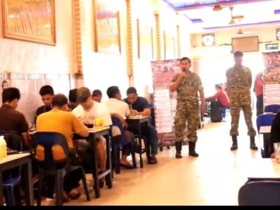 Pasi Pers Kodim Rohil dan Anggota Koramil 01/Bangko Sosialisasi Penerimaan TNI-AD 2027 di Bagansiapi